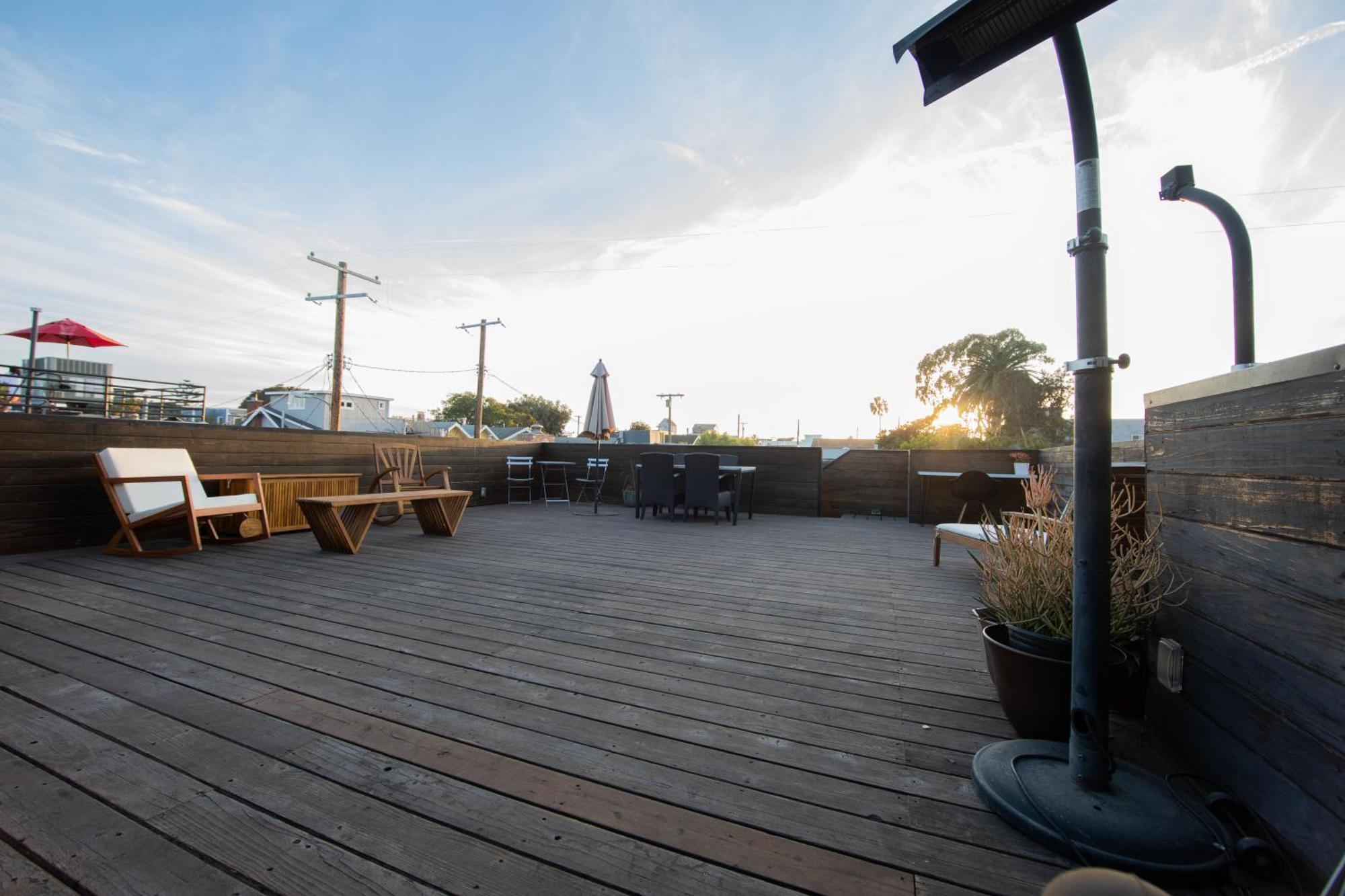 Venice By Artspace Locations Los Angeles
